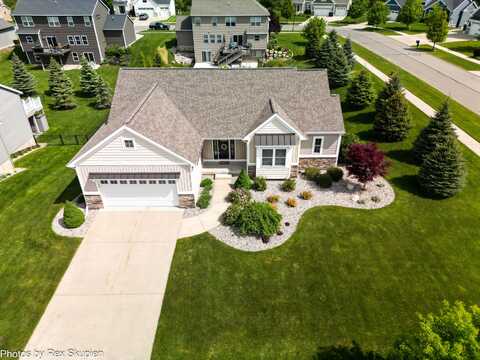 2501 Bridle Way NE, Belmont, MI 49306