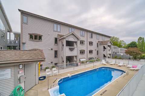 317 5th Avenue, Manistee, MI 49660