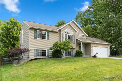1591 Aberdeen Street NE, Grand Rapids, MI 49505