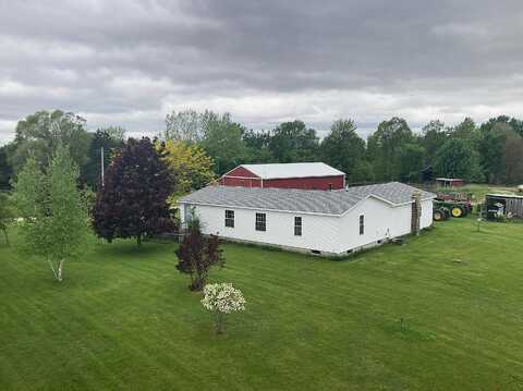 7560 W Washington Road, Sumner, MI 48889