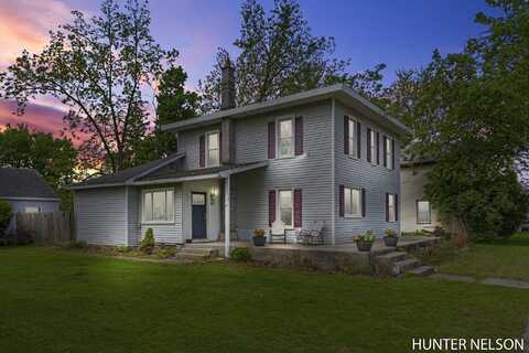 138 E Lake Street, Sand Lake, MI 49343