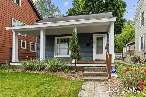 902 NE Fountain Street, Grand Rapids, MI 49503