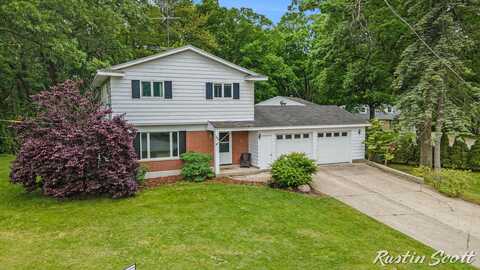 310 Brookgate Court NW, Comstock Park, MI 49321
