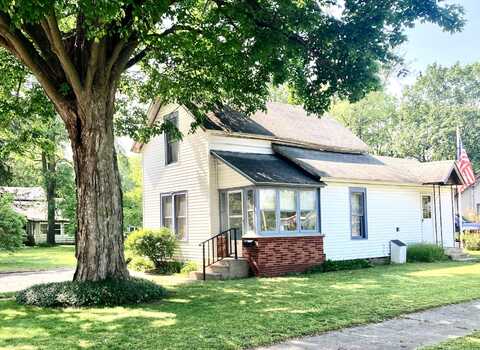 225 Sheldon Street, Dowagiac, MI 49047