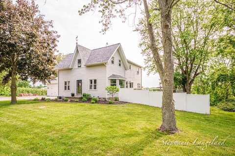 9746 Kenowa Avenue NW, Sparta, MI 49345