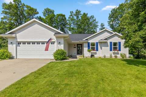 369 Glenwoods Court NE, Rockford, MI 49341