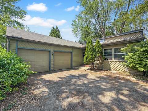 5831 Belding Road NE, Rockford, MI 49341