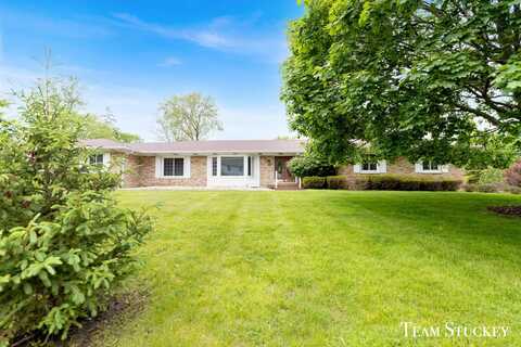 2225 Holiday Lane, Lansing, MI 48917
