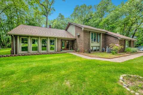 5244 E. Bradford Circle, Brighton, MI 48114