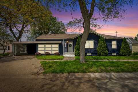 1223 Mohawk Lane, Saint Joseph, MI 49085