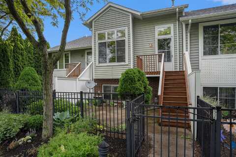 302 Northeast Crossing, Holland, MI 49423