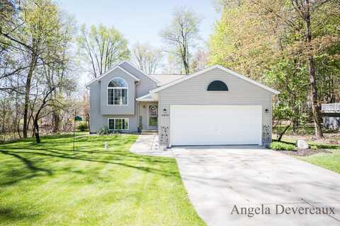 10609 Ridgewood Drive, Greenville, MI 48838