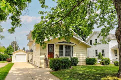 43 W Cherry Avenue, Zeeland, MI 49464