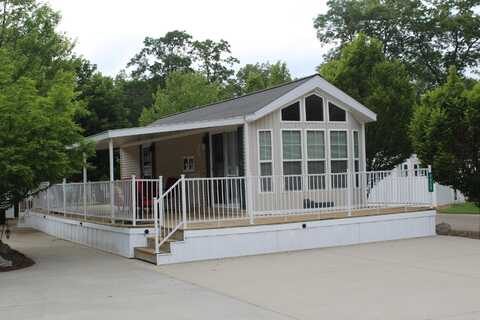 9908 S Paradise Circle, Baldwin, MI 49304