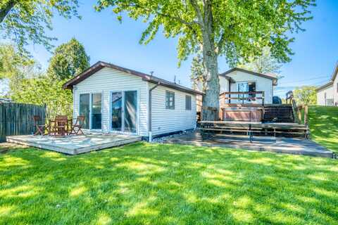 6132 W Houghton Lake Drive, Houghton Lake, MI 48629