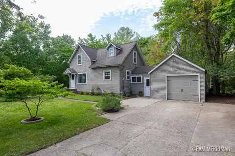 1383 4 Mile Road NE, Grand Rapids, MI 49525