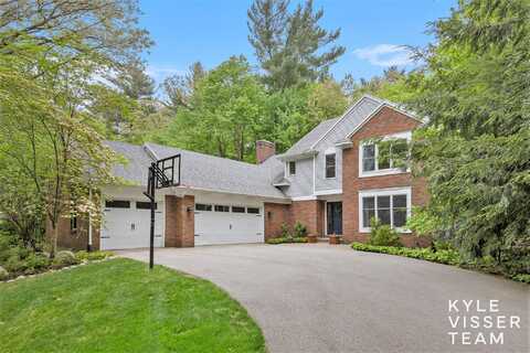3223 Riverwoods Drive NE, Rockford, MI 49341
