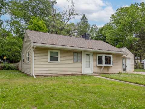 909 Royce Avenue, Kalamazoo, MI 49001