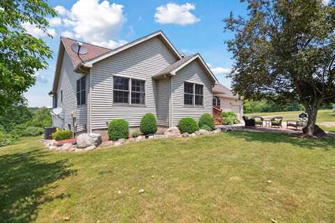 1741 N Bunn Road, Hillsdale, MI 49242