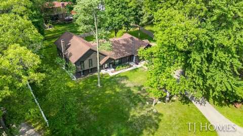 2605 Shadowbrook Drive SE, Grand Rapids, MI 49546