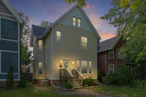 1118 Main Street, Saint Joseph, MI 49085