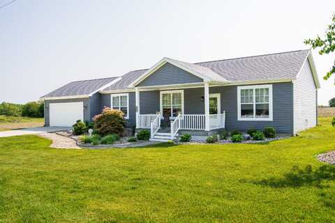 30877 County Road 687, Bangor, MI 49013