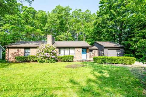 212 N Maple Street, Saugatuck, MI 49453