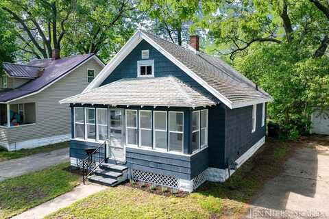 884 Emerson Avenue, Muskegon, MI 49442