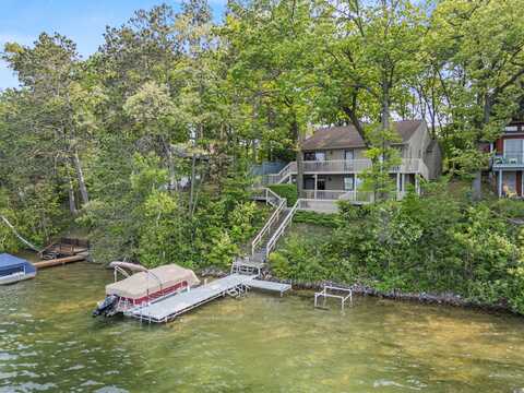 10481 Midshore Drive, Mecosta, MI 49332