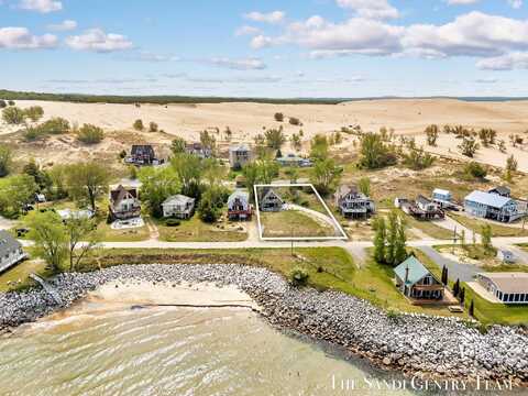 2806 N Lakeshore Drive, Mears, MI 49436