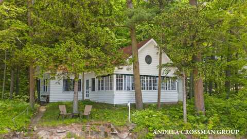80130 Linden Hills, Covert, MI 49043