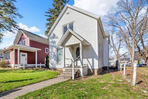 426 S Warren Avenue, Big Rapids, MI 49307