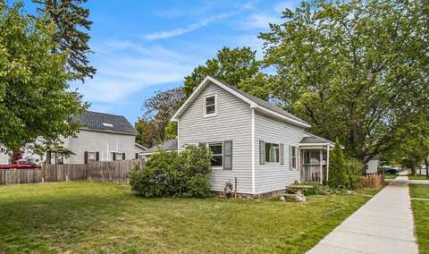 302 Wood Street, Hart, MI 49420