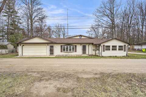 4302 Lake Drive, Beaverton, MI 48612