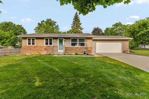 1111 N Hampton Drive NE, Grand Rapids, MI 49505