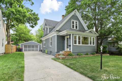 120 E 19th Street, Holland, MI 49423