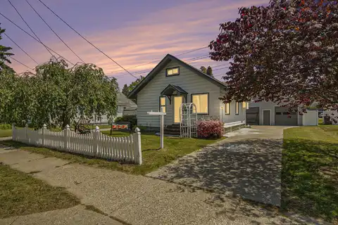 4904 Walton Avenue SW, Grand Rapids, MI 49548