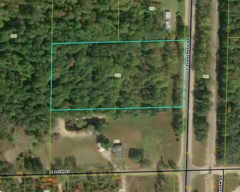 2323 S Evergreen Drive, White Cloud, MI 49349