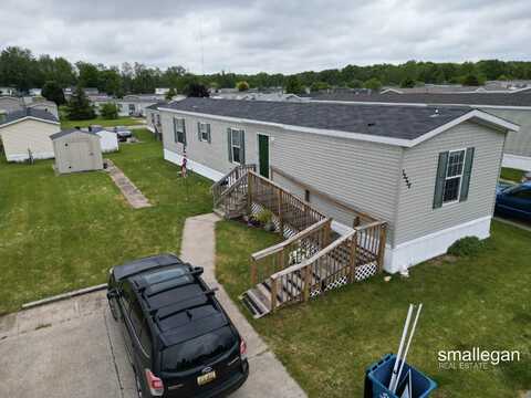 12720 S Grey Court, Wayland, MI 49348