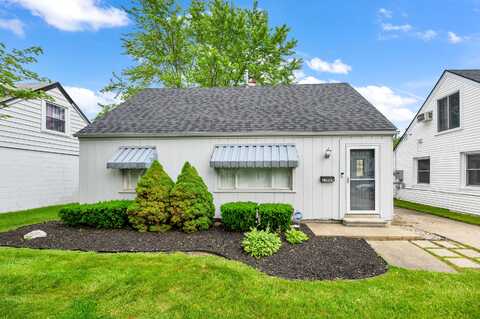 22848 Almond Avenue, Eastpointe, MI 48021