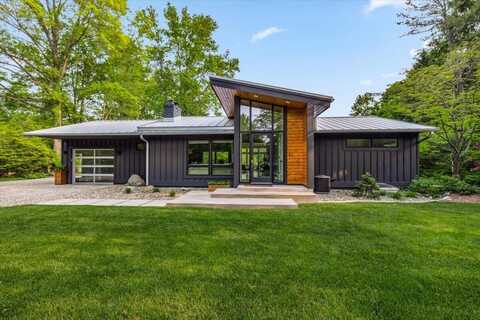 16128 Walnut Court, Three Oaks, MI 49128