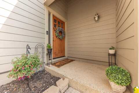 757 Peninsula Court, Ann Arbor, MI 48105