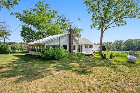 7034 Schow Road, Holton, MI 49425