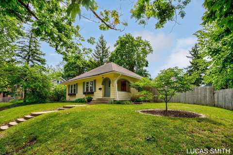 3924 Superior Street SW, Grandville, MI 49418