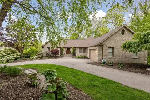 1450 Winterwood Drive NE, Grand Rapids, MI 49525