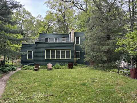 31 Mohawk Trail, New Buffalo, MI 49117