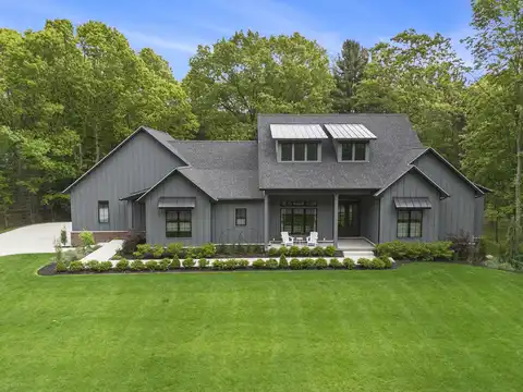 3341 Gaslight Court, Saugatuck, MI 49453