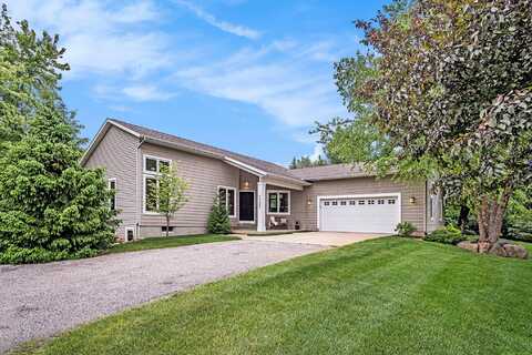 1727 Pointed Stone Trail, Lowell, MI 49331
