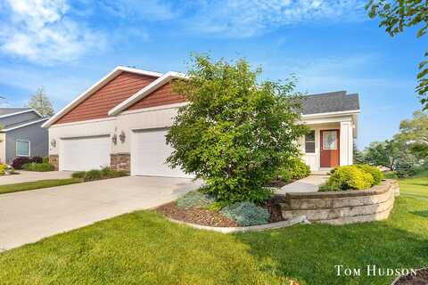 158 Brewer Park Circle, Grand Rapids, MI 49548