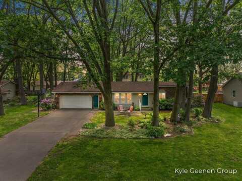 69 Cheyenne Avenue, Holland, MI 49424